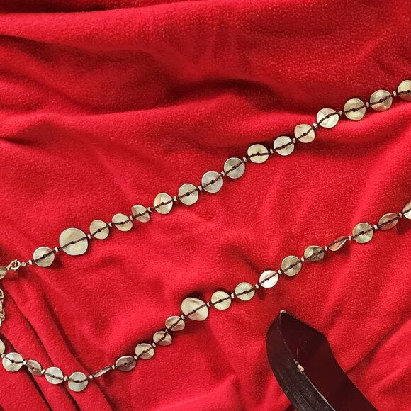 Chico's Vintage Gold Tone Threaded Metal Circle Adjustable 40" Necklace 3.5" Ext - Picture 11 of 16